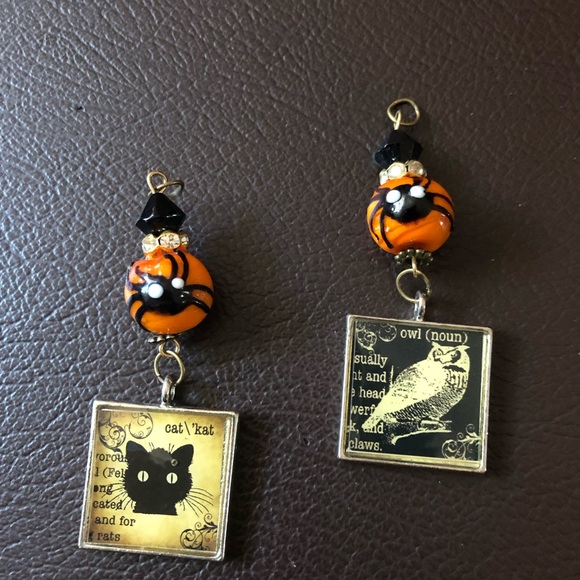 Halloween Necklaces 🕷🎃 - Picture 2 of 2